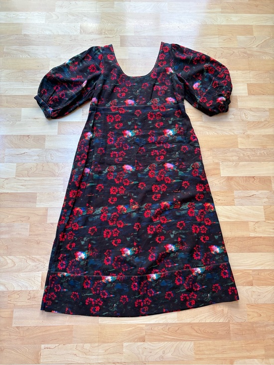 Rachel Comey Dresses & Skirts - Rachel Comey Black Dress with Red Floral Print and Puff Sleeves